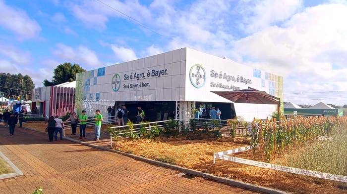 Estande da Bayer na Expodireto Cotrijal