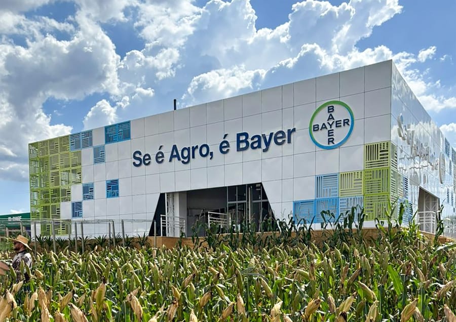 Divulgação Bayer. Estande em montagem para o Show Rural Coopavel.